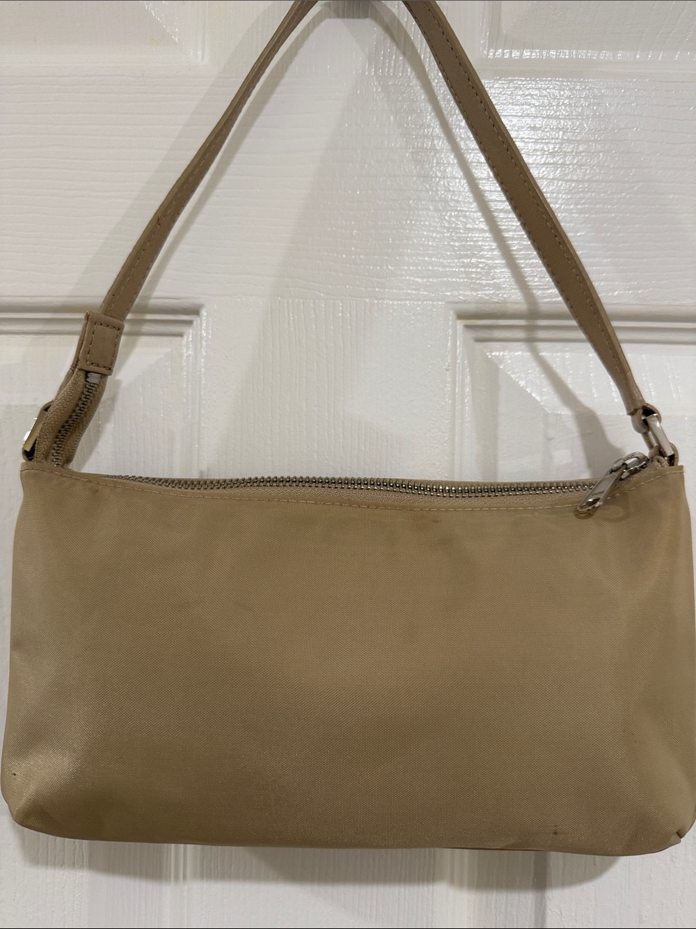 Banana Republic Hobo bag Tan Shoulder Bag with Front Zip Pocket - Picture 3 of 12